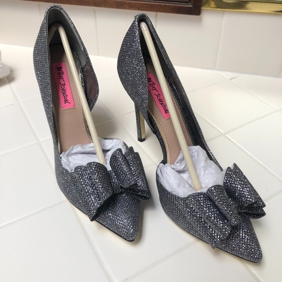 NWT- Betsy Johnson Poesy D'Orsay Pump Heels - Picture 1 of 5
